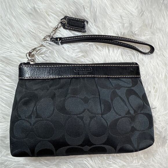 COACH Black Wristlet - Picture 1 of 8